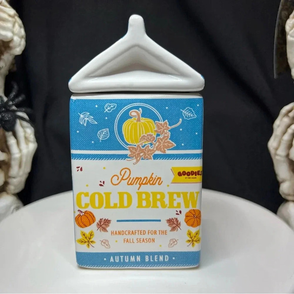 DW Home GOODIES Fall Halloween Milk Carton Pumpkin Cold Brew Scented Candle - Picture 8 of 12